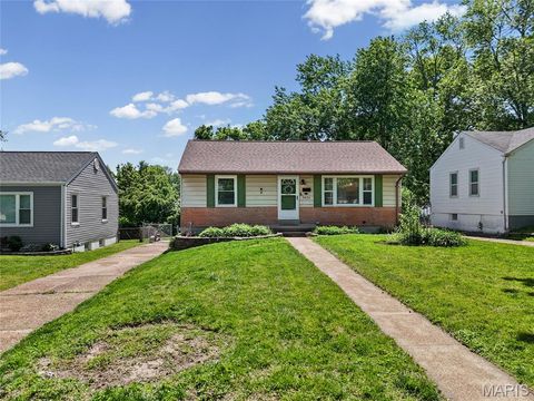 Tiny photo for 9826 Lullaby Lane, St Louis, MO 63114 (MLS # 26029706)