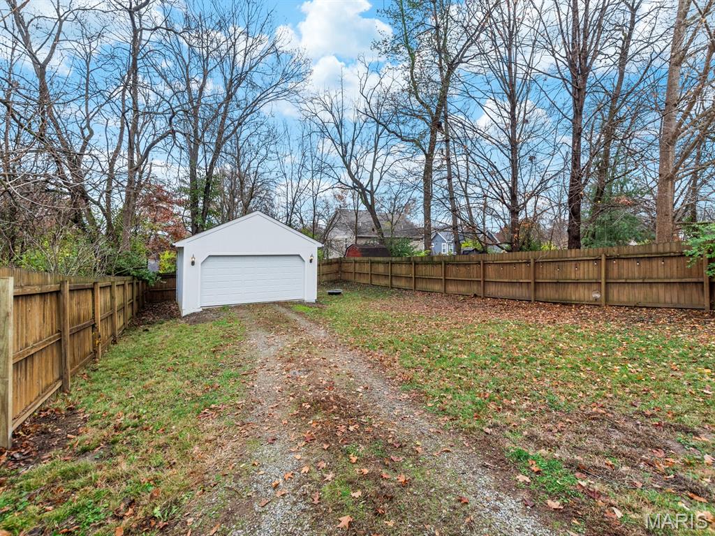 St Louis, Missouri 63119, United States, 2 Bedrooms Bedrooms, ,2 BathroomsBathrooms,Residential,Coming Soon,245172