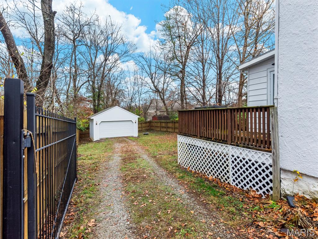 St Louis, Missouri 63119, United States, 2 Bedrooms Bedrooms, ,2 BathroomsBathrooms,Residential,Coming Soon,245172