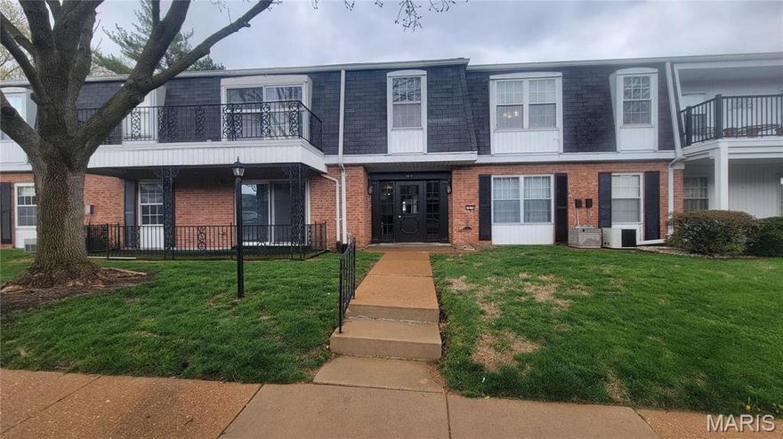 REDUCED!!! OUTSTANDING OPPORTUNITY!!! This Lemay condo is sure to please!  GROUND FLOOR UNIT!!!!  Bring some updates & creativity, but YOU COULD MOVE RIGHT IN AND LIVE TODAY!!!  What a great price on a move-in livable unit!  Schedule a showing today! Property is to be sold in its current as-is condition with no warranties or representations by the Seller. Seller will not make repairs nor provide any inspections. Seller's addendum is required after terms of sale are agreed upon. Special Sale Contract (Form #2043) required. Proof of funds or pre-approval letter required with offer. Location: Suburban