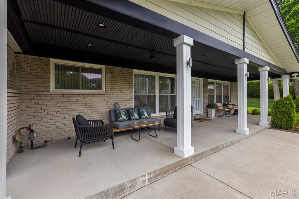 Oakwood Manor - Residential