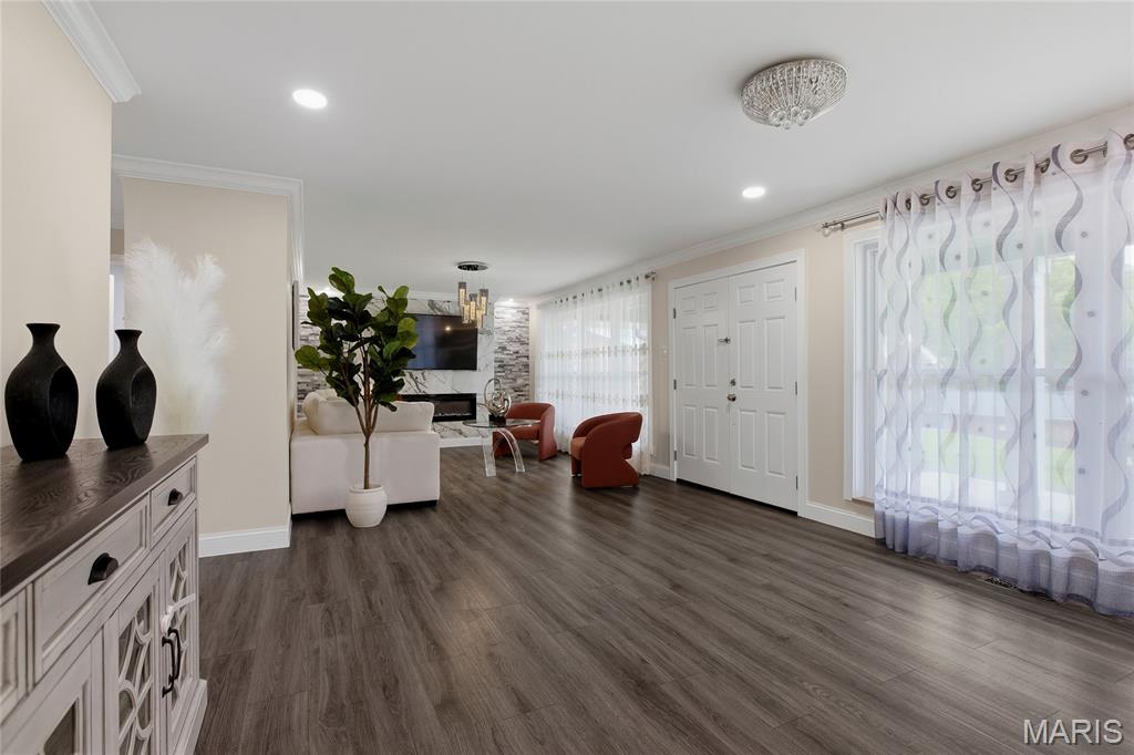 Oakwood Manor - Residential