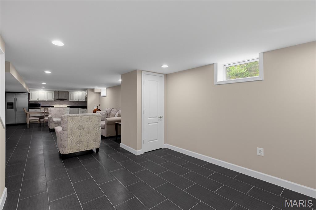Oakwood Manor - Residential