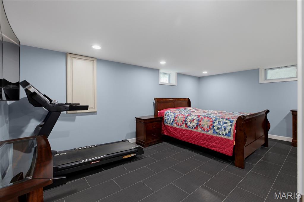 Oakwood Manor - Residential