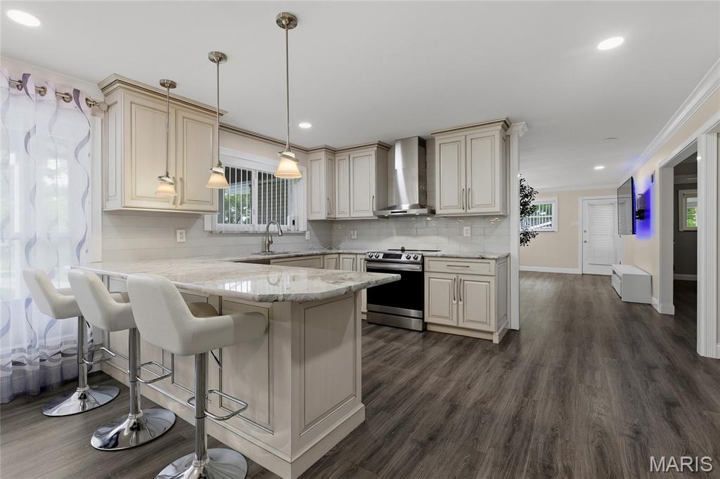 Oakwood Manor - Residential