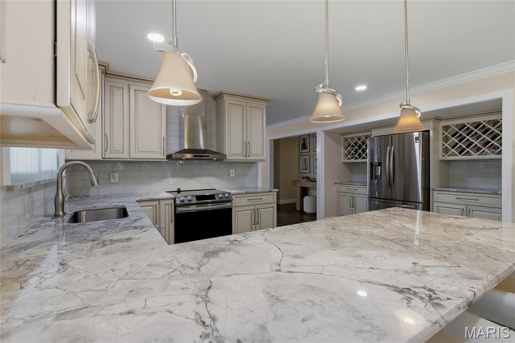 Oakwood Manor - Residential