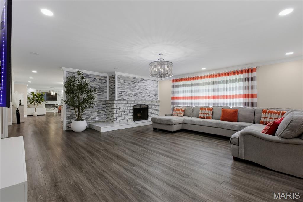 Oakwood Manor - Residential