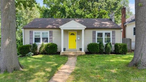 Tiny photo for 837 Greeley Avenue, Webster Groves, MO 63119 (MLS # 26044798)