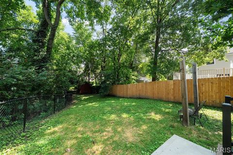 Tiny photo for 837 Greeley Avenue, Webster Groves, MO 63119 (MLS # 26044798)