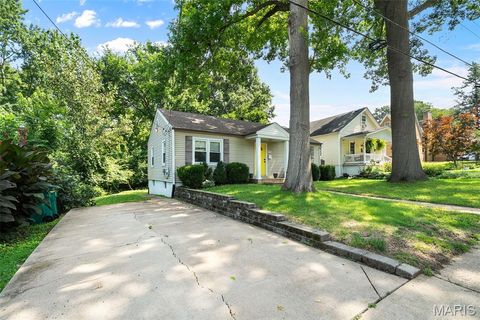 Tiny photo for 837 Greeley Avenue, Webster Groves, MO 63119 (MLS # 26044798)