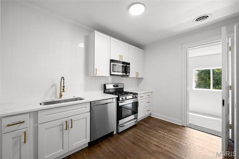 Tiny photo for 5006 Tholozan Avenue, St Louis, MO 63109 (MLS # 26030516)