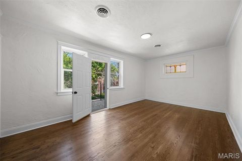 Tiny photo for 5006 Tholozan Avenue, St Louis, MO 63109 (MLS # 26030516)