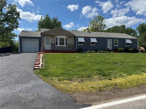 Photo of 5267 Milburn Road, St Louis, MO 63129 (MLS # 26023005)