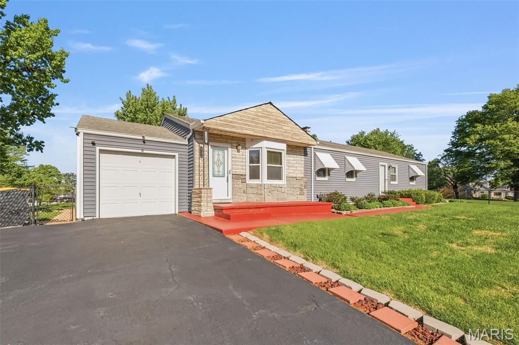 Oakville Acres Amd Of - Residential