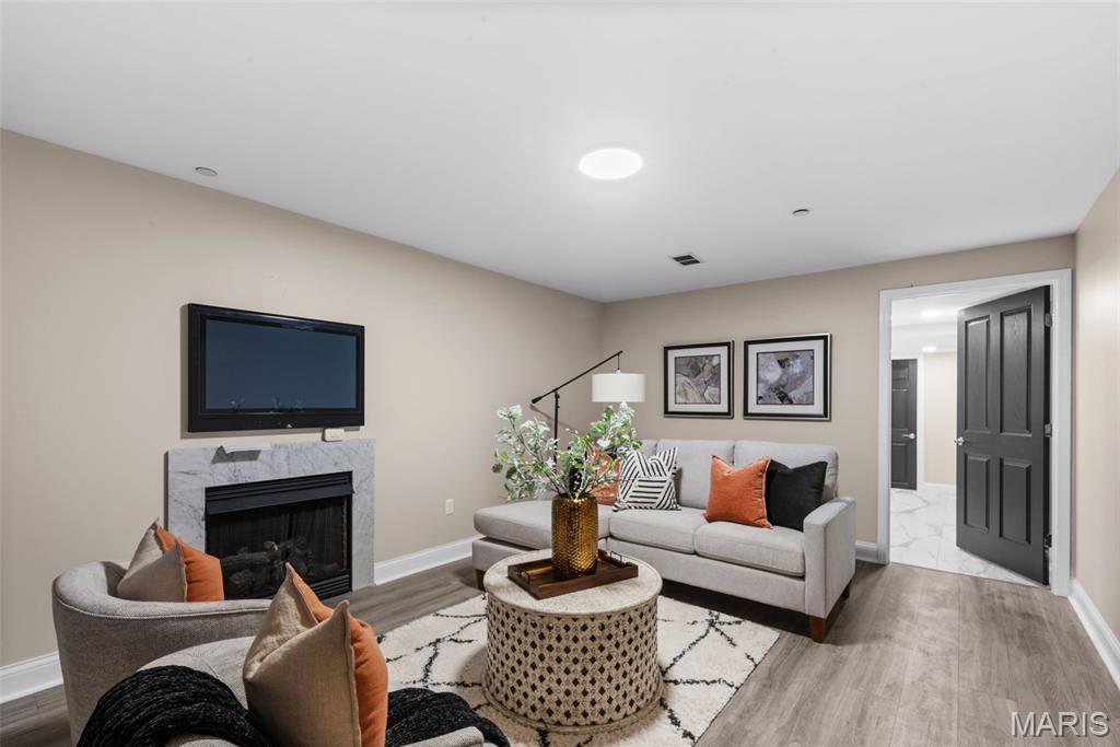 Lafayette Walk Condo Association - Residential