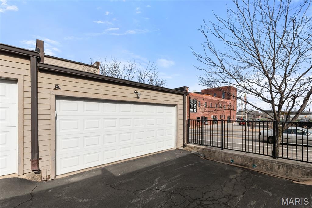 Lafayette Walk Condo Association - Residential