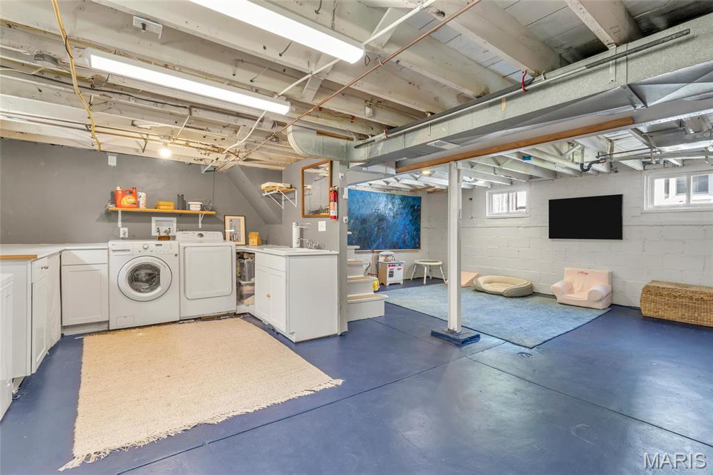 St Louis, Missouri 63122, United States, 2 Bedrooms Bedrooms, ,1 BathroomBathrooms,Residential,Pending,128829