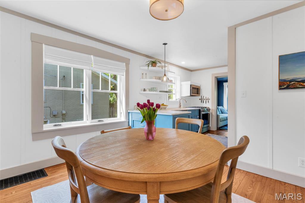 St Louis, Missouri 63122, United States, 2 Bedrooms Bedrooms, ,1 BathroomBathrooms,Residential,Pending,128829