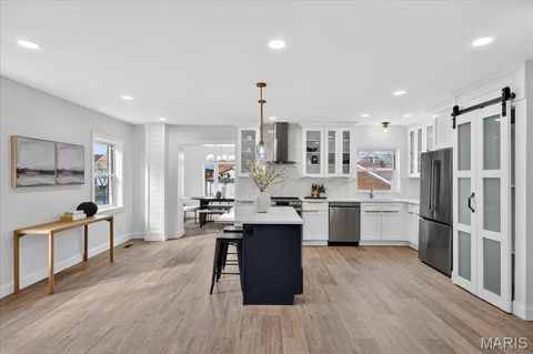 Tiny photo for 6409 Sutherland Avenue, St Louis, MO 63109 (MLS # 26018845)