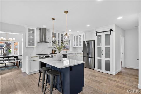 Tiny photo for 6409 Sutherland Avenue, St Louis, MO 63109 (MLS # 26018845)