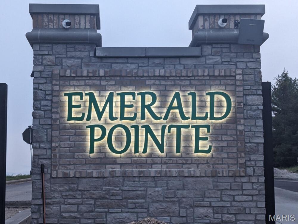 Emerald Pointe - Residential