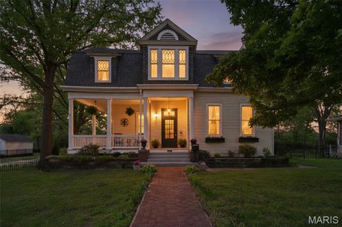Tiny photo for 33 S Laclede Station Road, Webster Groves, MO 63119 (MLS # 26018894)