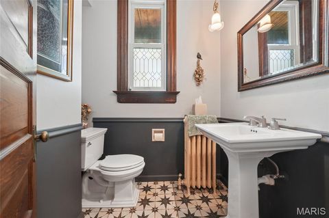 Tiny photo for 33 S Laclede Station Road, Webster Groves, MO 63119 (MLS # 26018894)