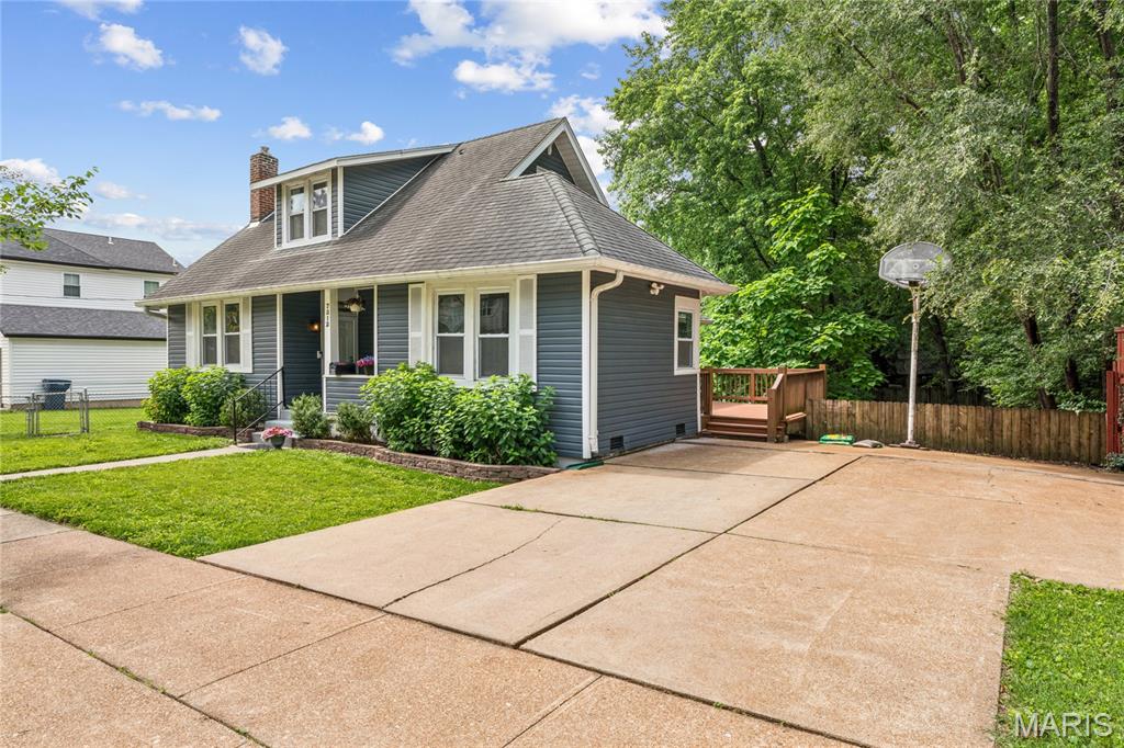 Greenwood City Bl 5105 - Residential
