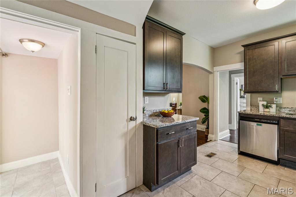 Greenwood City Bl 5105 - Residential