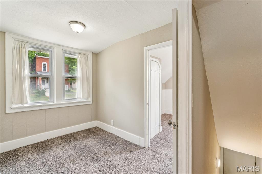 Greenwood City Bl 5105 - Residential