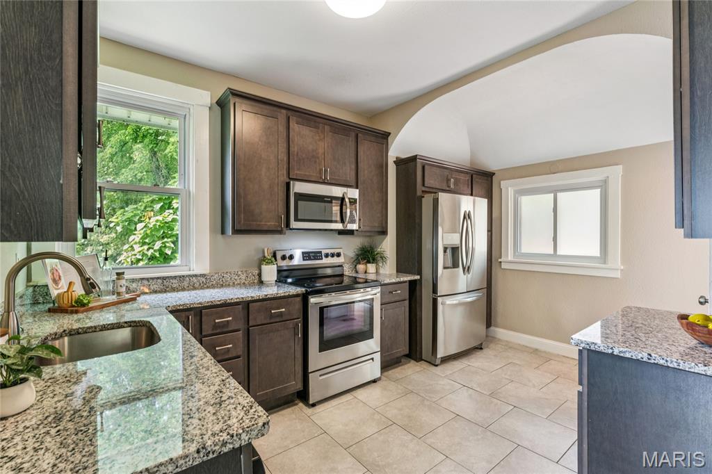 Greenwood City Bl 5105 - Residential