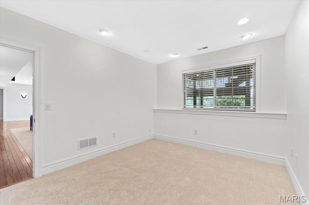 The Villas at Meadowbrook - Residential