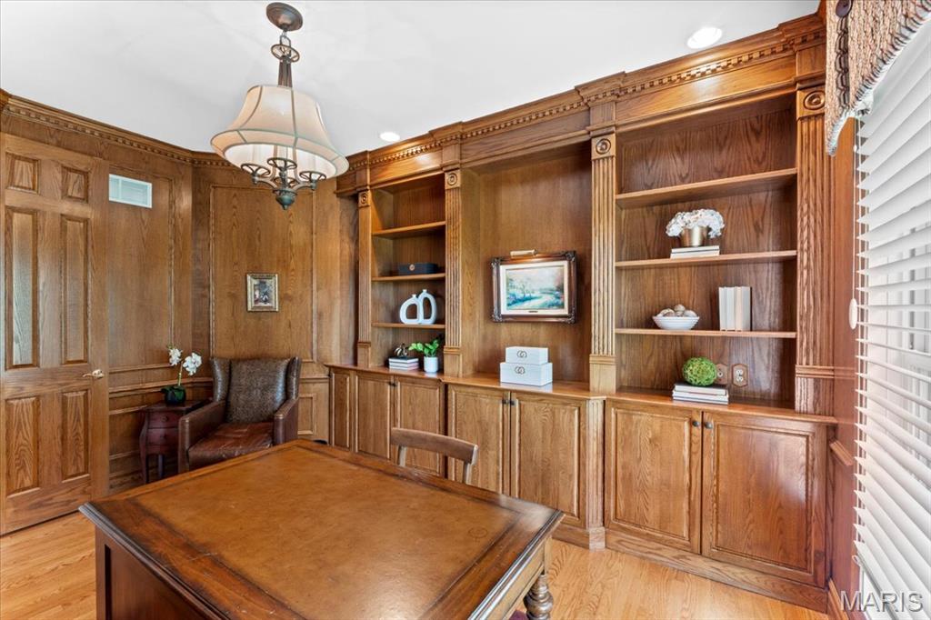 The Villas at Meadowbrook - Residential