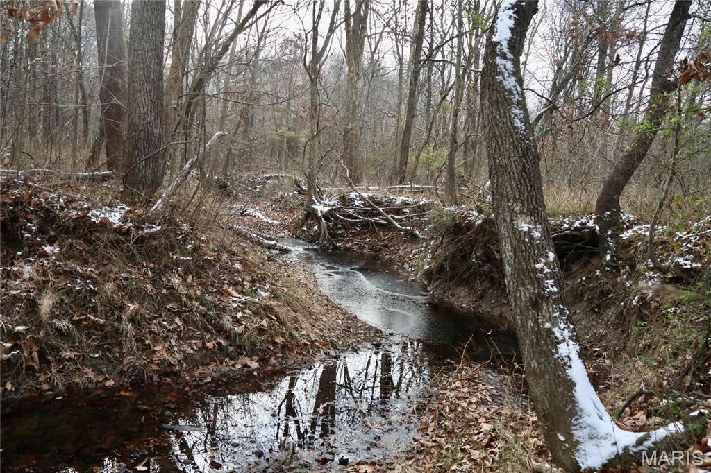 00 North Maysville Lane