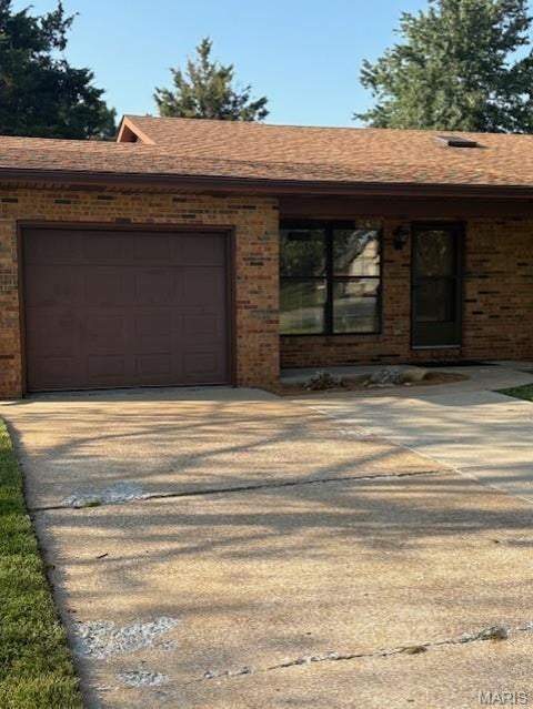 Photo of 2418 College Drive, Belleville, IL 62221 (MLS # 26049940)