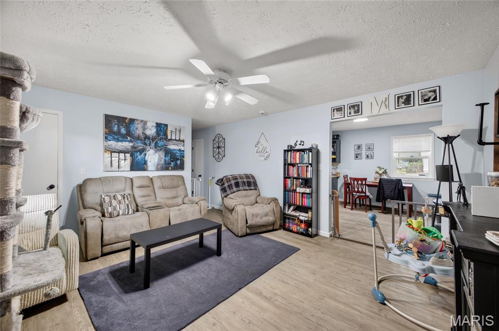 617 Willow Lane