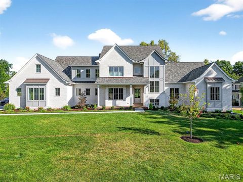 Photo of 3 Briarbrook Trail, Des Peres, MO 63131 (MLS # 25061140)