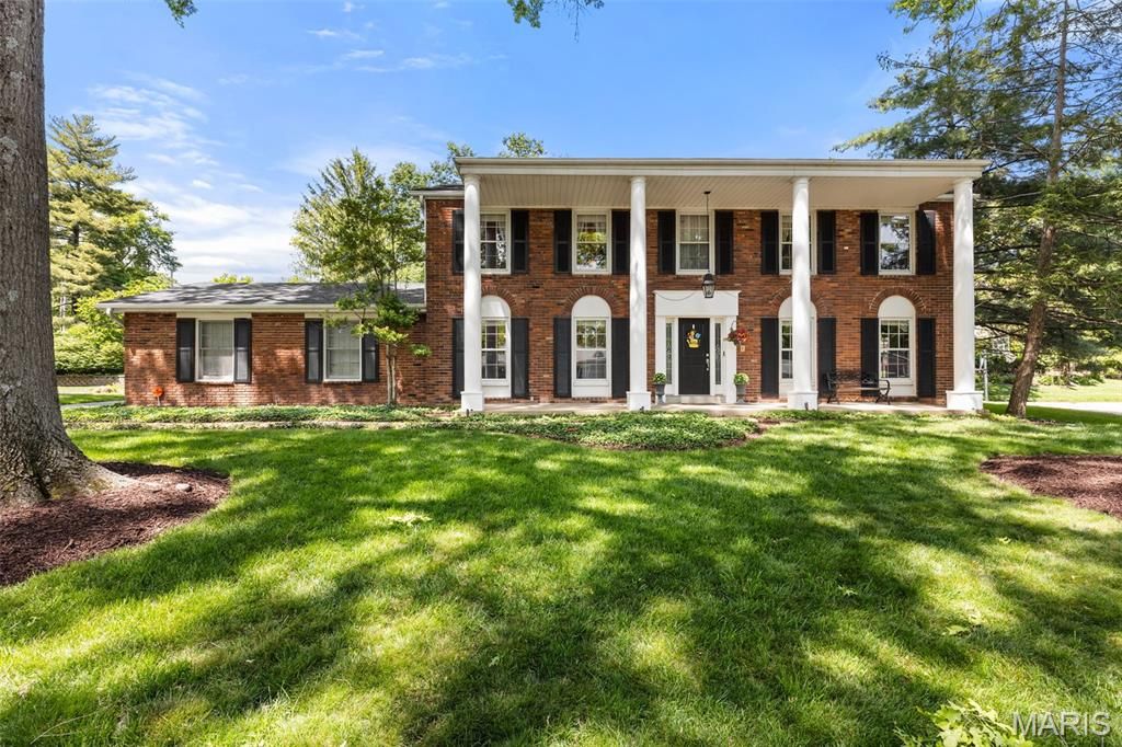 Photo of 415 Doral Drive, Warson Woods, MO 63122 (MLS # 26027021)