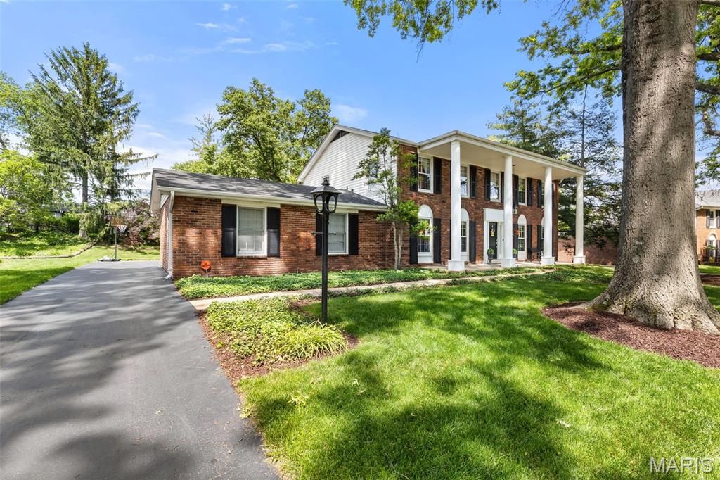 Photo of 415 Doral Drive, Warson Woods, MO 63122 (MLS # 26027021)