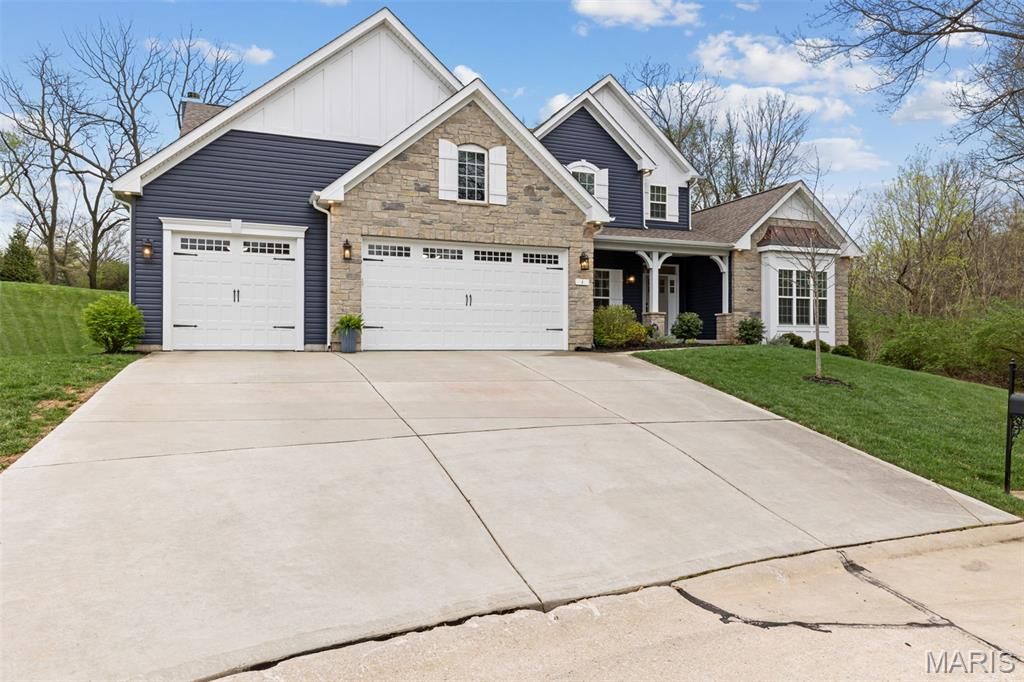 Photo of 1 Kandahar Court, St Charles, MO 63303 (MLS # 26019447)