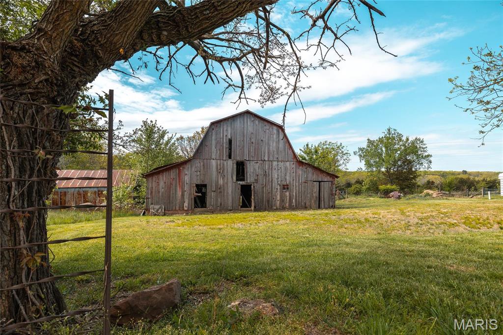 Leasburg - Commercial Sale