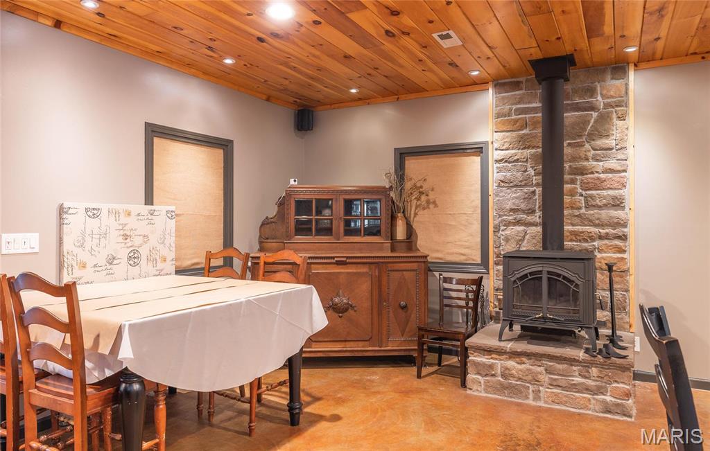 Leasburg - Commercial Sale