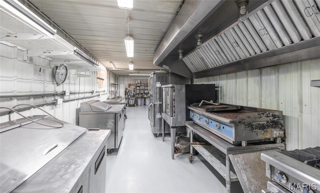 Leasburg - Commercial Sale