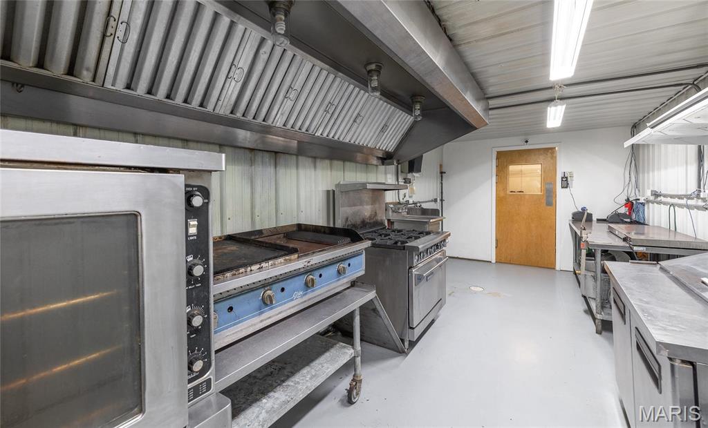 Leasburg - Commercial Sale