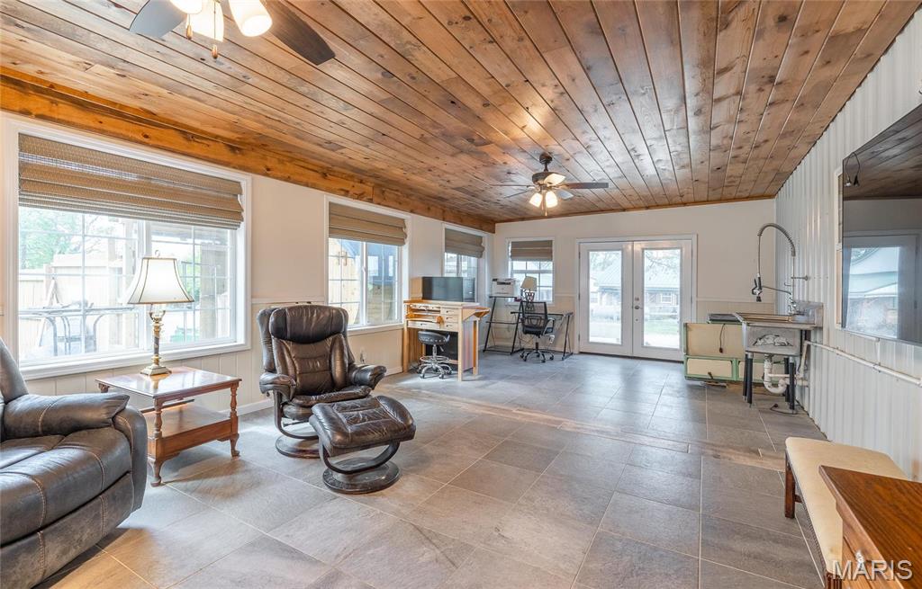 Leasburg - Commercial Sale