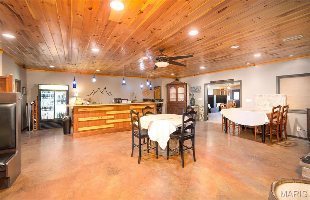 Leasburg - Commercial Sale