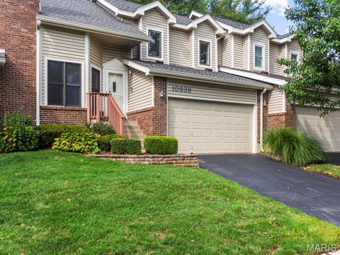 Photo of 10939 Vauxhall Drive, Creve Coeur, MO 63146 (MLS # 26052442)