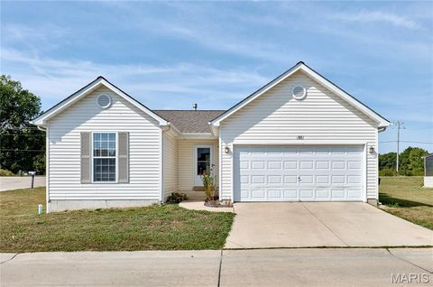 Photo of 101 Equestrian Drive, Winfield, MO 63389 (MLS # 25067176)
