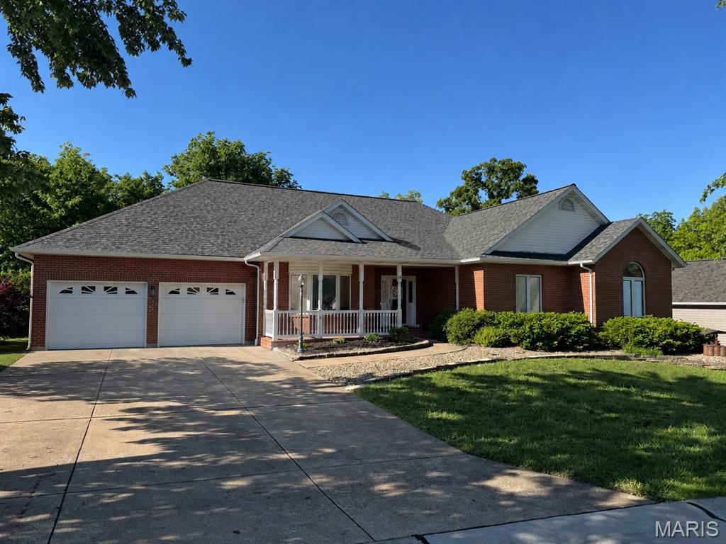 Photo of 65 Ashford Place, Festus, MO 63028 (MLS # 26026776)