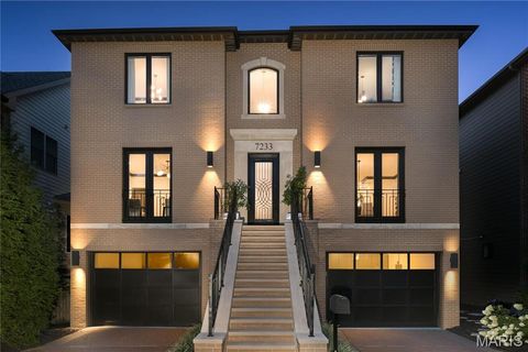 7233 Forsyth Boulevard University City MO 63105